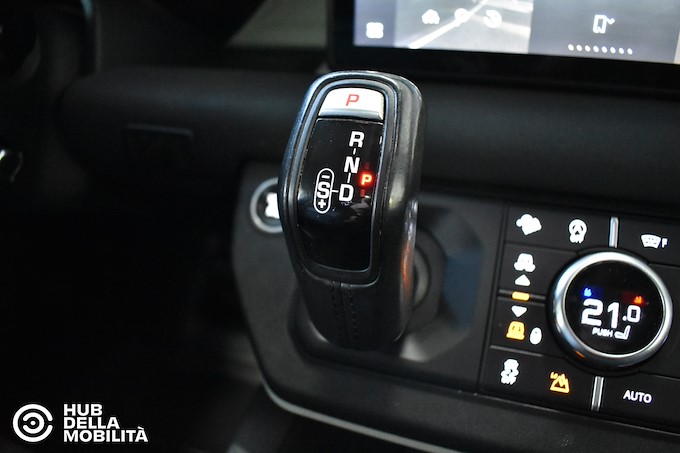 LAND ROVER Defender 110 2.0 SD4 240CV AWD Auto SE